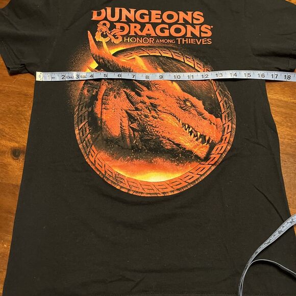 Dungeon's & Dragon's Size Small T Shirt Mens 100% Cotton Honor Among Thieves - Picture 4 of 6